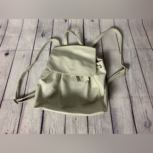 Matt & Nat Backpack - Picture 1 of 6